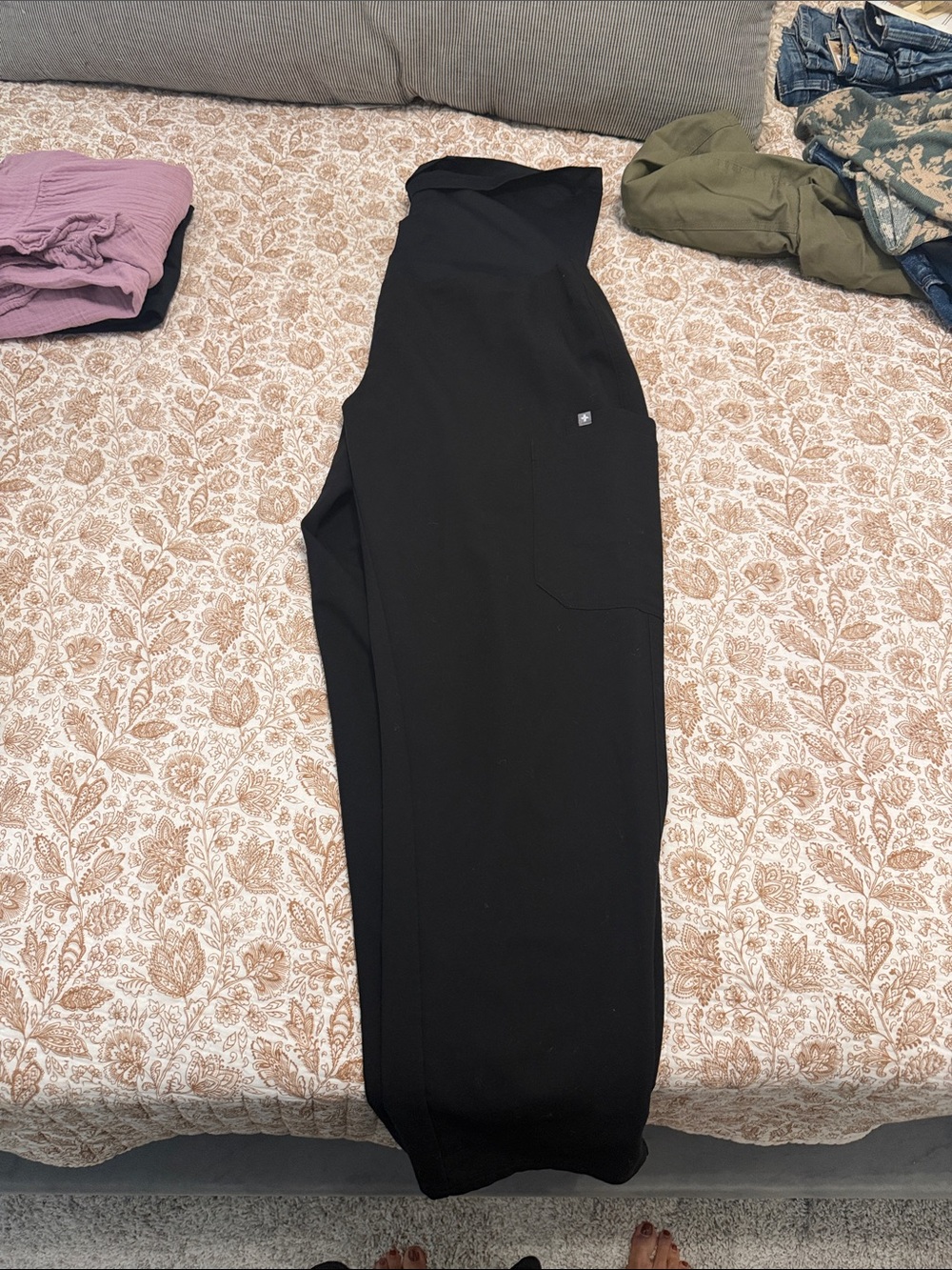 Figs black scrub pants, maternity!!!!! Straight leg with pocket